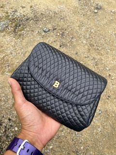 (Category: ) located in . Submitted by authentic_bag96 (Listing ID 1467379772, Image 1). Description: .