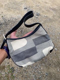 (Category: ) located in . Submitted by authentic_bag96 (Listing ID 1467379475, Image 1). Description: .