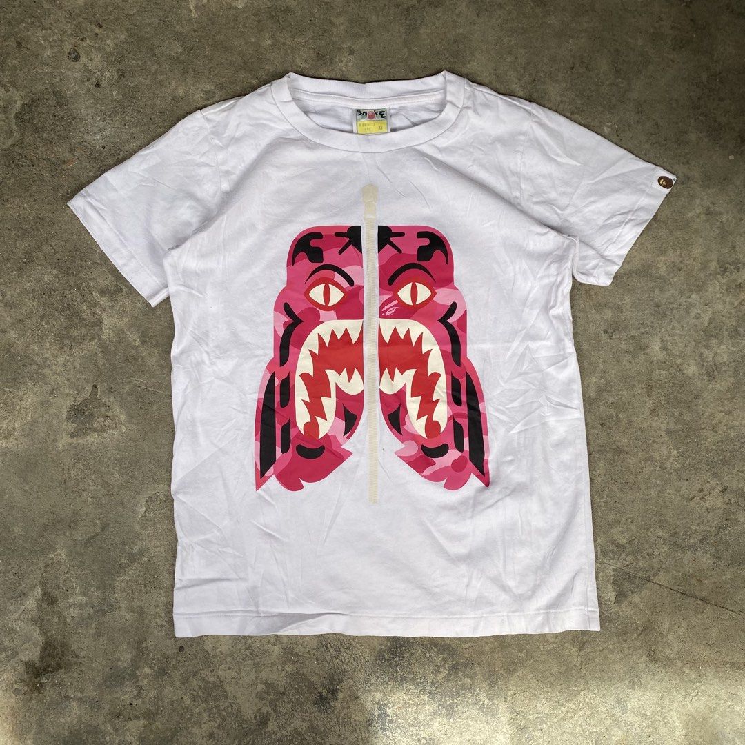 AUTHENTIC BAPE ABC CAMO TIGER (Category: Activewear) located in Zaragoza. Submitted by 9701026734 (Listing ID 1467482430, Image 1). Description: For Sale BAPE ABS CAMO TIGER🐯 19X24 Authentic Execellent Condition No issue 2k shipped.
