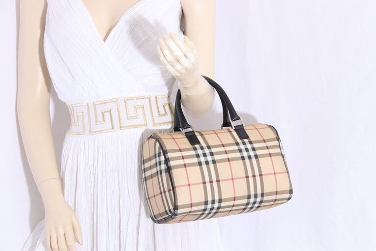 Authentic Burb Nova Doctors Bag (Category: Shoulder Bags) located in Quezon City. Submitted by luxxechic (Listing ID 1467509669, Image 2). Description: coded ykk zip no issue looks new actual photo posted mop: gcash.