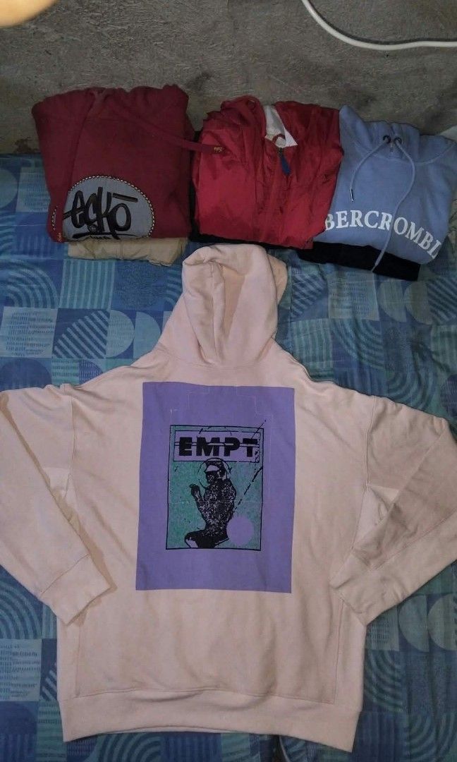 Authentic Cav Empt "CAV" Graphic Print (Category: Coats, Jackets and Outerwear) located in Manila. Submitted by ken_thrift_26 (Listing ID 1467498399, Image 2). Description: Authentic Cav Empt "CAV" Graphic Print Heavyweight Hoodie (Cream) Length: 28 Width: 24 Color condition: 10/10 no issue Price: 1k.