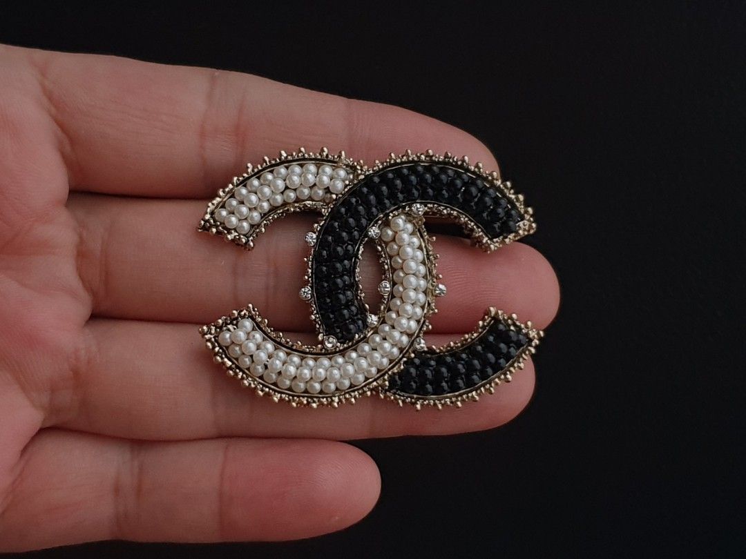 Authentic Chanel Coco Mark Brooch (Category: Brooches) located in Quezon City. Submitted by WasalakTwo (Listing ID 1467598331, Image 2). Description: Bought in Japan Authentic Good as new Excellent condition 4cm X 5.4cm Open for delivery nationwide.