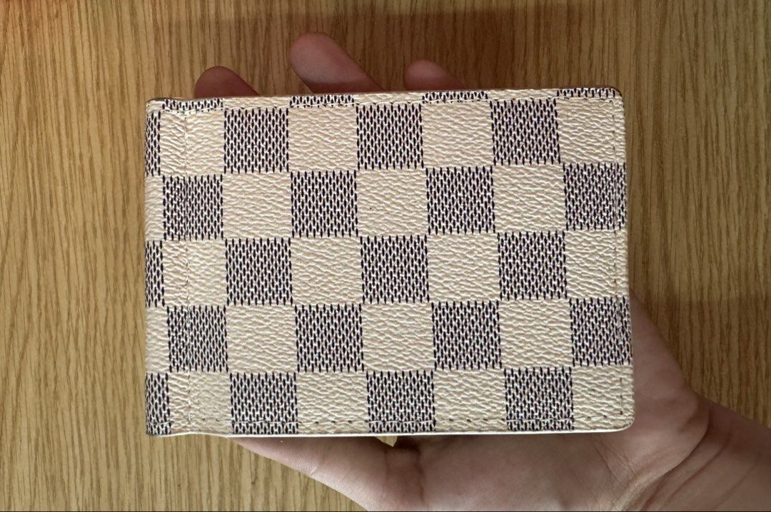 Authentic LV wallet (Category: Luxury Bags & Wallets) located in Quezon City. Submitted by rych0799 (Listing ID 1467471933, Image 1). Description: Super pretty neto but need to let it go. I have new one na po ♥️.