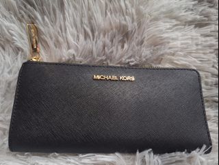 (Category: ) located in . Submitted by ilovebigbrands (Listing ID 1467447465, Image 1). Description: .