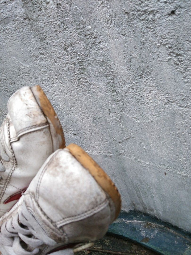 Authentic Nike shoes needs cleaning size 6.5 (Category: Sneakers) located in Quezon City. Submitted by eidorableshop (Listing ID 1467365003, Image 3). Description: .