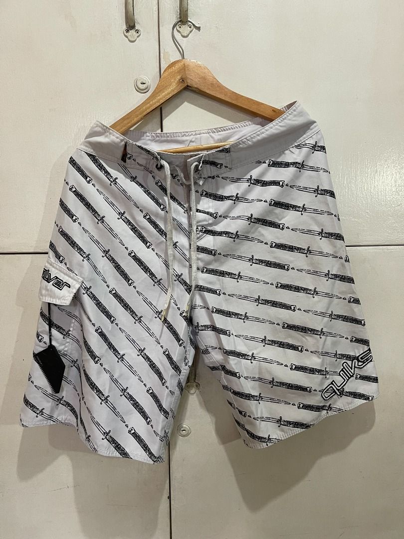 AUTHENTIC QUICKSILVER 'WHITE DAGGER' BOARD SHORTS (Category: Swim Trunks & Board Shorts) located in Manila. Submitted by ako.si.lemmor (Listing ID 1467421473, Image 1). Description: This item is authentic and personal used. Waistline: 33-36in Length: 22in Color rate: 8/10 Issue: Faded tag, color fade Shipping at your own cost or pickup Mandaluyong..