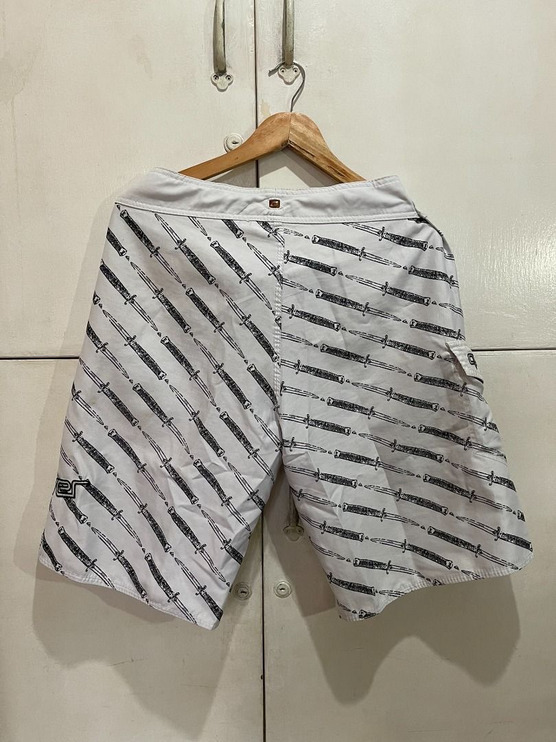 AUTHENTIC QUICKSILVER 'WHITE DAGGER' BOARD SHORTS (Category: Swim Trunks & Board Shorts) located in Manila. Submitted by ako.si.lemmor (Listing ID 1467421473, Image 2). Description: This item is authentic and personal used. Waistline: 33-36in Length: 22in Color rate: 8/10 Issue: Faded tag, color fade Shipping at your own cost or pickup Mandaluyong..