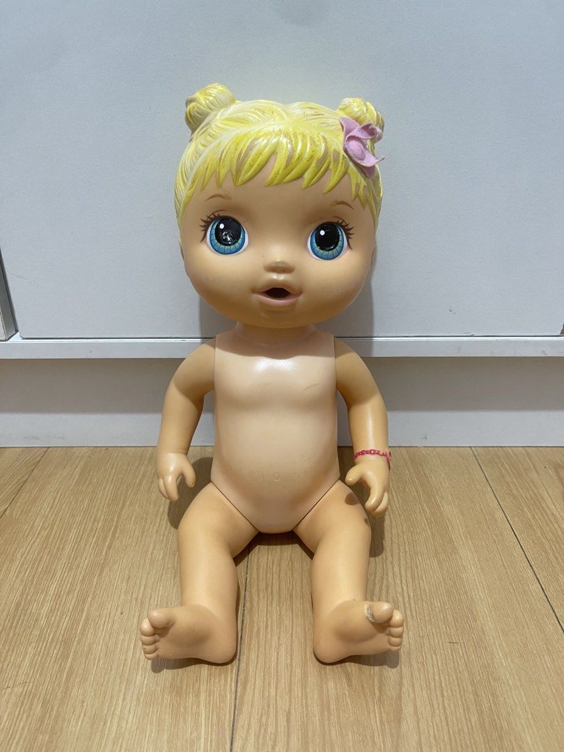 Baby alive Dolls Bundle (Category: Kids Toys) located in Manila. Submitted by jassie06 (Listing ID 1467521592, Image 2). Description: Jackpot Pamigay price bundle baby alive dolls. Can be fed or put diaper on. What you see is what you get as is. Free na yung isa pa. .