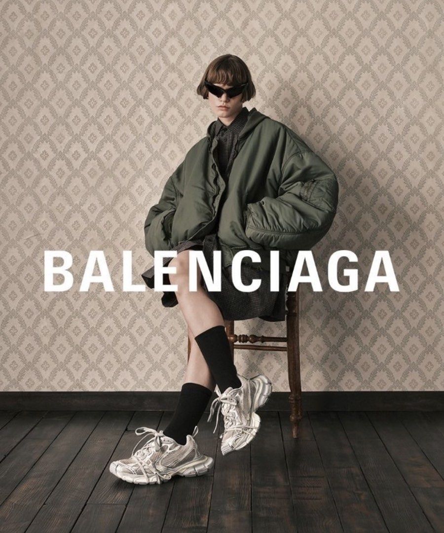 Balenciaga 3XL Silver White Size 42 (Category: Sneakers) located in Manila. Submitted by royal_vintage_thriftshop (Listing ID 1467425507, Image 1). Description: No authentic - Brand: Balenciaga - Model: Runner Sneakers - Colorway: Silver and White - Size: EU 42 (printed on toe cap) - Condition 9/10 No box.