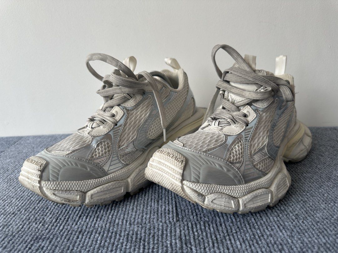 Balenciaga 3XL Silver White Size 42 (Category: Sneakers) located in Manila. Submitted by royal_vintage_thriftshop (Listing ID 1467425507, Image 3). Description: No authentic - Brand: Balenciaga - Model: Runner Sneakers - Colorway: Silver and White - Size: EU 42 (printed on toe cap) - Condition 9/10 No box.