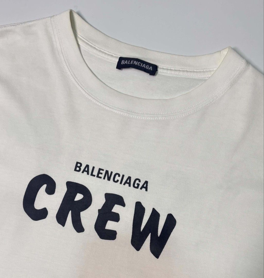 Balenciaga Crew Oversized T-Shirt (Category: Tshirts & Polo Shirts ) located in Daet. Submitted by retro_gallery (Listing ID 1467588855, Image 2). Description: .