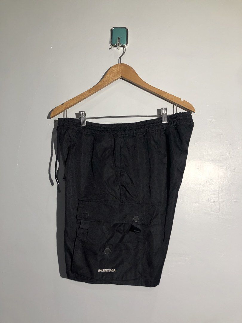 BALENCIAGA NYLON CARGO SHORT (Category: Shorts) located in Bugallon. Submitted by antigoss_ph (Listing ID 1467542414, Image 2). Description: BALENCIAGA NYLON CARGO SHORT XXL ON TAG 34-38x18 / 10/10 AS NEW NO ISSUE .