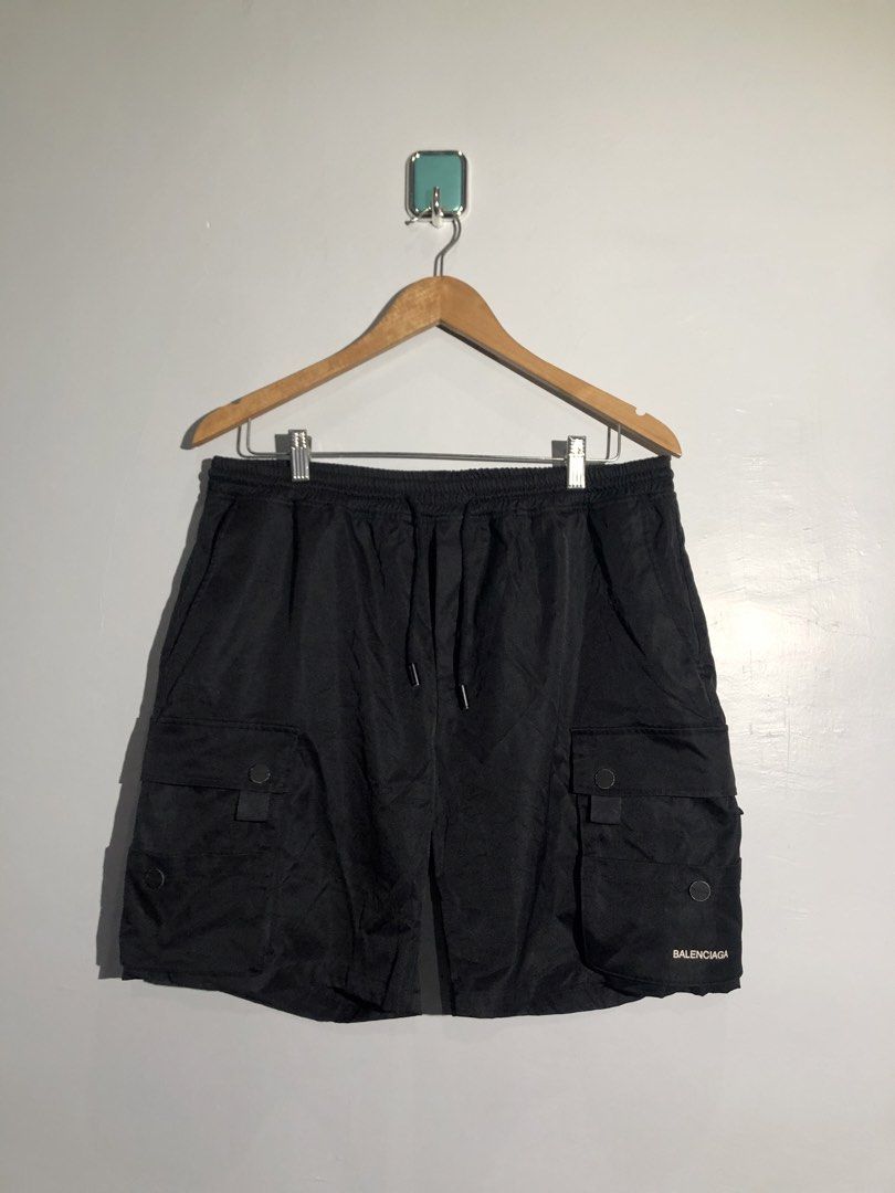 BALENCIAGA NYLON CARGO SHORT (Category: Shorts) located in Bugallon. Submitted by antigoss_ph (Listing ID 1467542414, Image 1). Description: BALENCIAGA NYLON CARGO SHORT XXL ON TAG 34-38x18 / 10/10 AS NEW NO ISSUE .