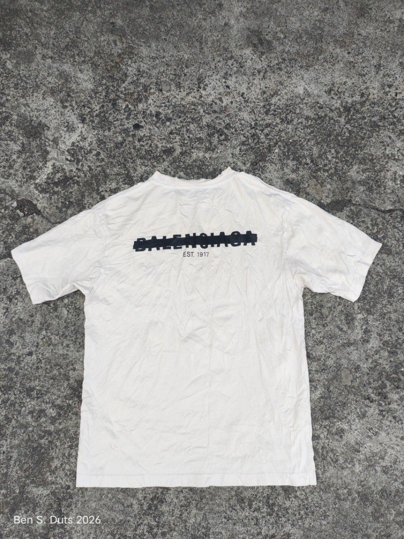 Balenciaga Tee (Category: Tshirts & Polo Shirts ) located in General Santos City (Dadiangas). Submitted by rob_in (Listing ID 1467411913, Image 2). Description: Size Med to Large.