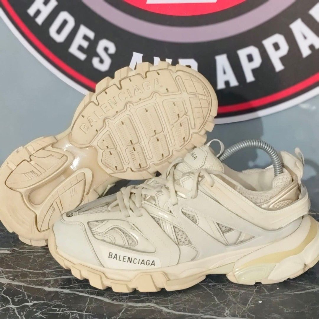 Balenciaga Track Sneaker (Category: Sneakers) located in Quezon City. Submitted by kalyedadshoesandapparel (Listing ID 1467513858, Image 3). Description: .