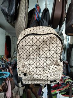 (Category: ) located in . Submitted by tendollardeals (Listing ID 1467452640, Image 1). Description: .