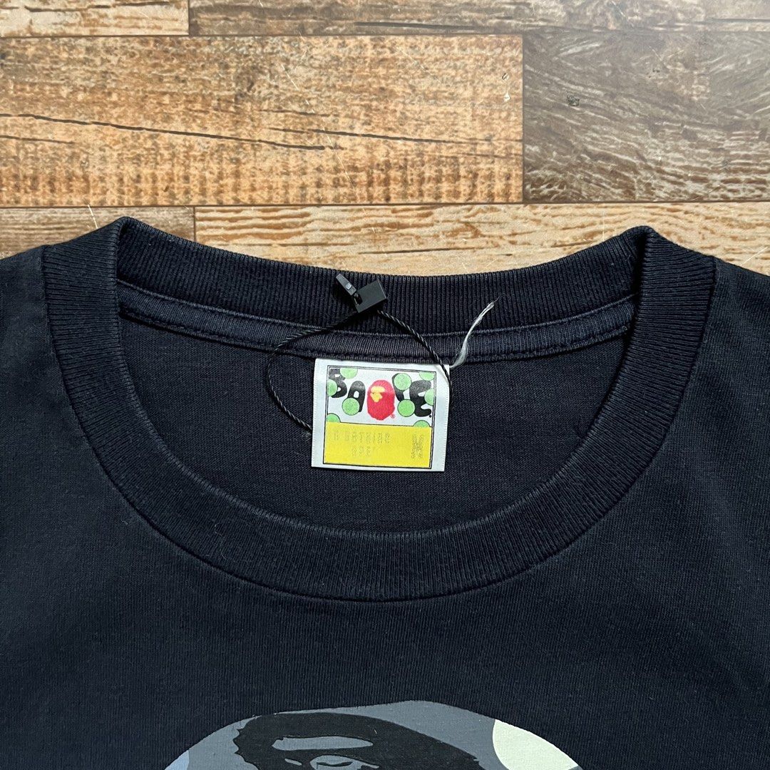 BAPE BIGHEAD MIRROR GITD (Category: Activewear) located in Davao. Submitted by 2known (Listing ID 1467473806, Image 3). Description: Excellent condition! Colorate 9.5/10 20’width | 26’length Issue minor hairline on back print.