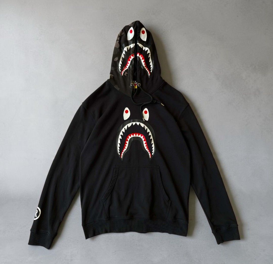 Bape Shark Jacket (Category: Coats, Jackets and Outerwear) located in Cabanatuan. Submitted by rmgalleria (Listing ID 1467405990, Image 1). Description: Bape Shark Jacket Good as new No issue Size: L-XL Dimes: 22x28 850📌.