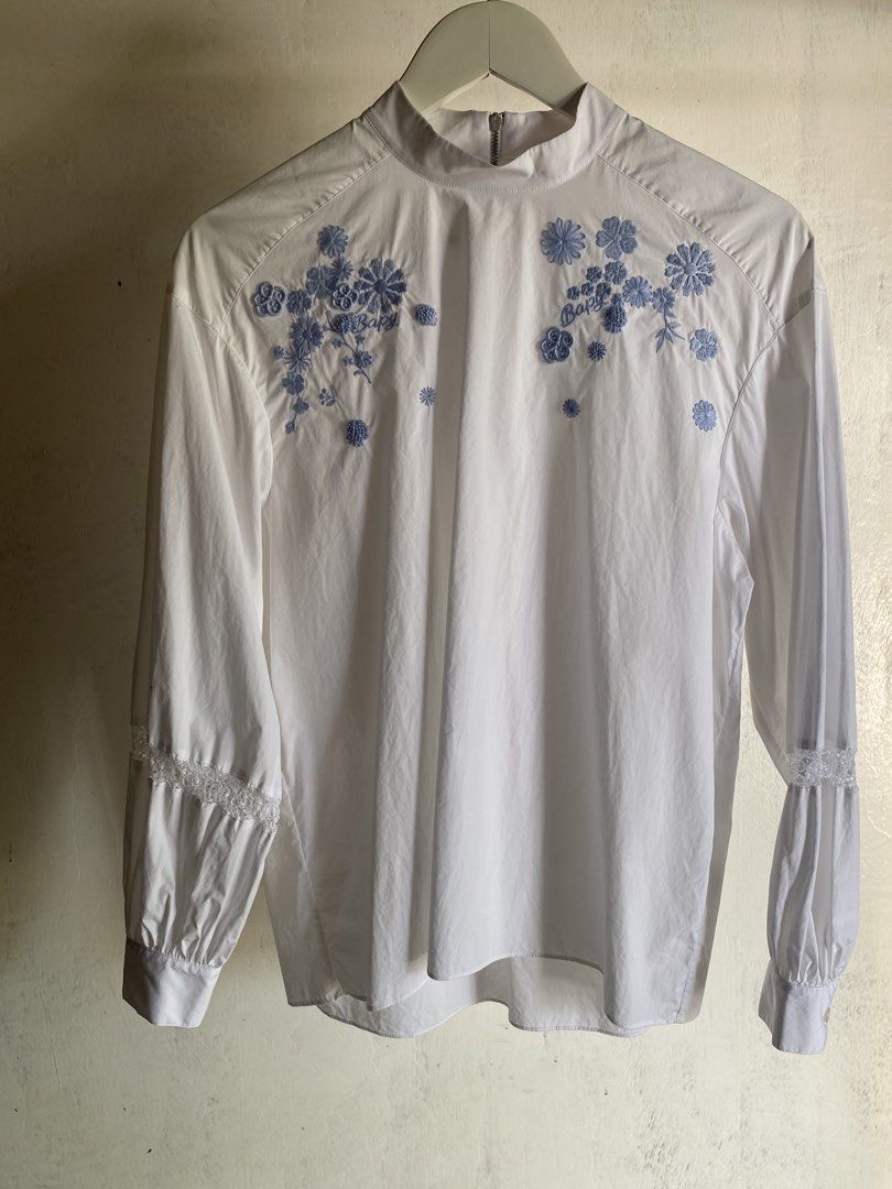 Bapy by A Bathing Ape - Mock Neck Blouse (Category: Shirts) located in Puerto Princesa. Submitted by something___. (Listing ID 1467418294, Image 2). Description: Bapy by A Bathing Ape - Mock Neck Blouse Tagged Size: XS Length: 25 Width: 23 Condition: Excellent Color rate: 9 Flaws: Need some light wash.