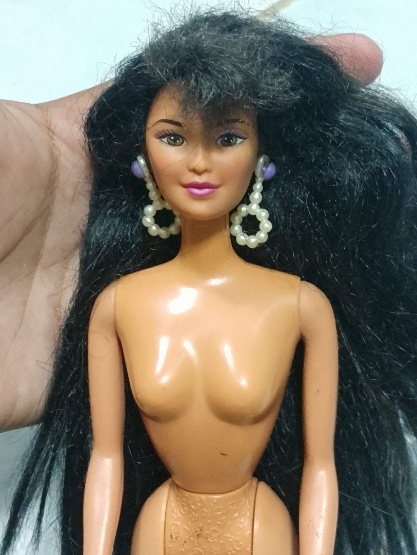 Barbie kira doll (Category: Kids Toys) located in Santo Domingo. Submitted by glitterpinkgloss (Listing ID 1467508575, Image 1). Description: -need hairspa -fixed napo neck niya, becareful nalang, pwede irebody -wyswyg as is -manage your expectations..