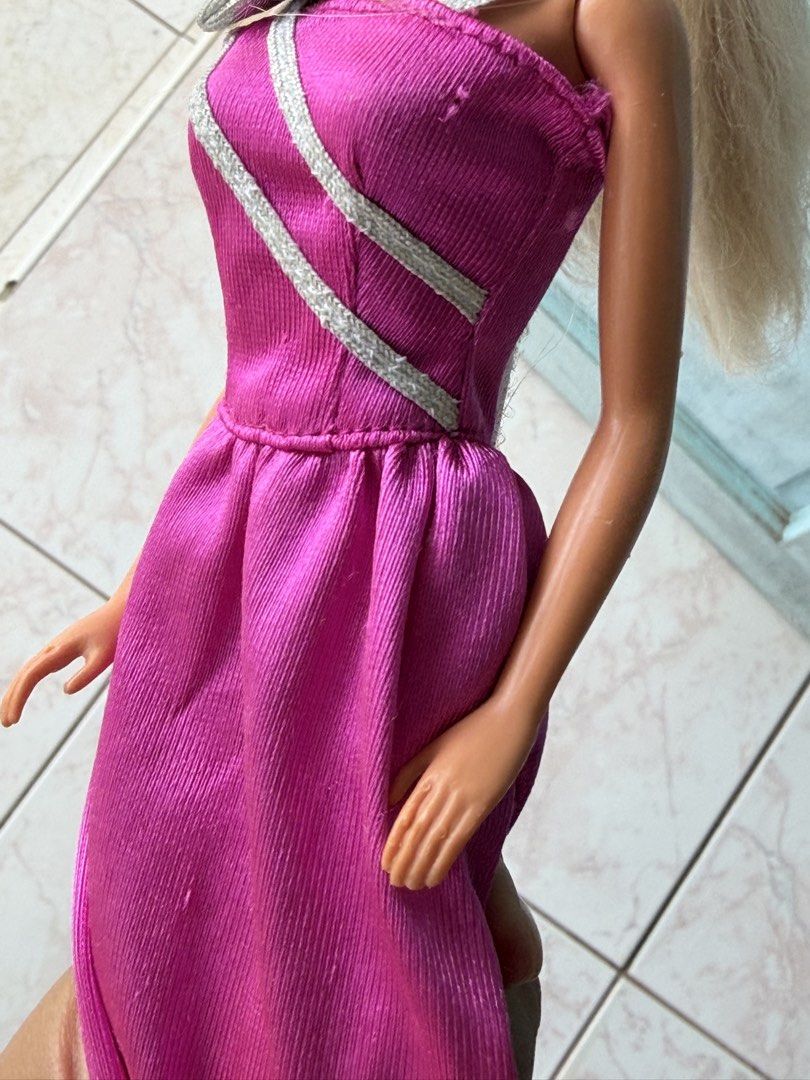 Barbie Sun Jewel 🩷 (Category: Kids Toys) located in Malasiqui. Submitted by ms.pinki (Listing ID 1467460883, Image 3). Description: 𝘽𝙖𝙧𝙗𝙞𝙚 𝙎𝙪𝙣 𝙅𝙚𝙬𝙚𝙡 🩷 ₱380.00 🎀 • no og clothes • no crackneck • has minimal bitemarks • rubber legs.
