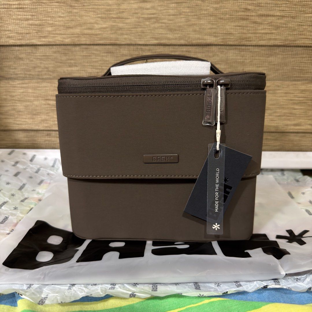 BASH Expedition Flex Organizer (Terra) (Category: Accessory Holder, Box & Organizers) located in Marikina City. Submitted by pqlr_pscs (Listing ID 1467528239, Image 1). Description: BASH Manila Expedition Flex Organizer Regular size in Terra – bnew w tags – rfs: does not fit my makeup 🥲 shipping shouldered by buyer. J&T or Grab/Lalamove (preferred).