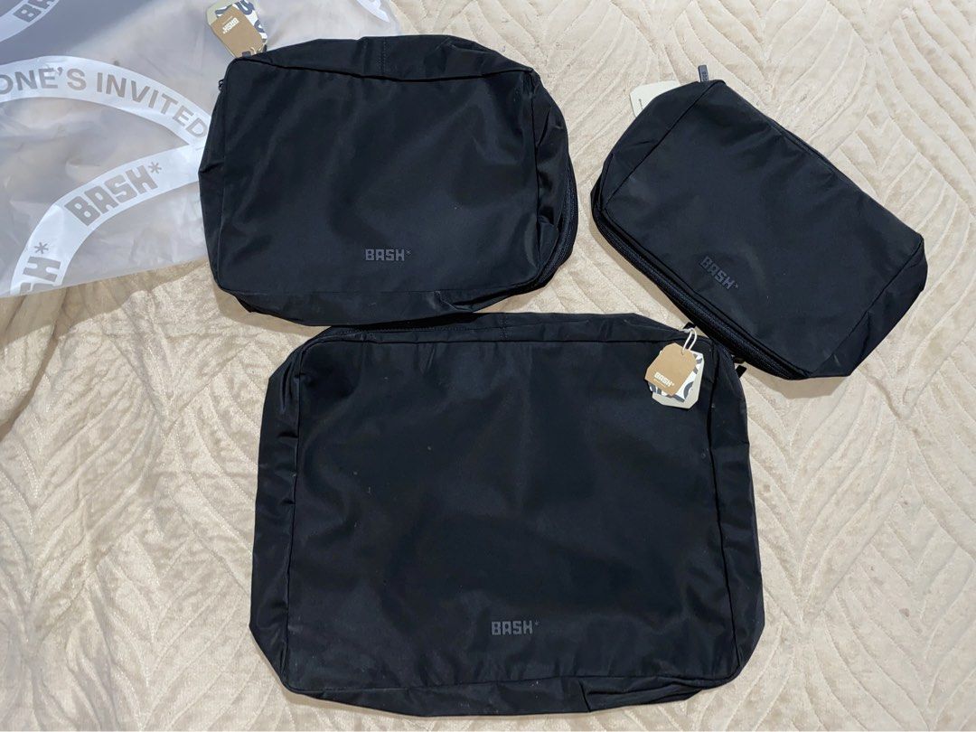BASH packing cubes (set of 3) (Category: Tote Bags) located in Bulacan. Submitted by parapapa (Listing ID 1467484228, Image 1). Description: brandnew hindi nagamit, natambak lang .