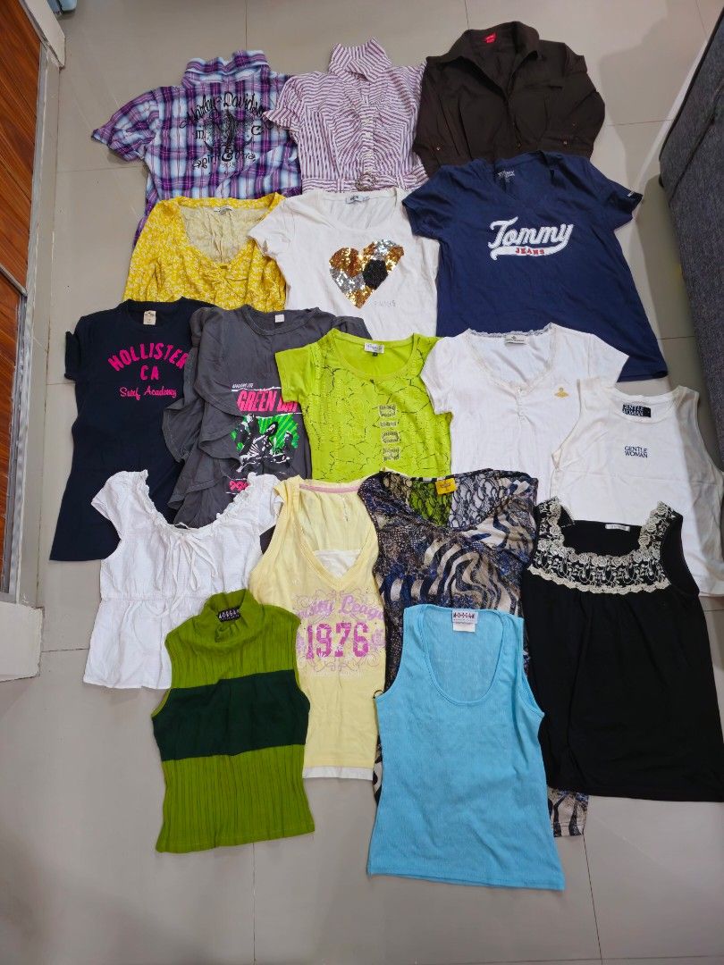 BATCH 5 BUNDLE (Y2k Mix Branded) (Category: Others Tops) located in Manila. Submitted by vintage_revo.ph (Listing ID 1467453331, Image 1). Description: ✨️BATCH 5 ✨️ (Y2k Top Mix) Looking for sulit finds without spending too much? This is your sign to shop! 🛍️💗 💖 BUNDLE DEALS ARE AVAILABLE! 📦 Buy more, save more! 🚚 Possible FREE SHIPPING or EXTRA DISCOUNT for bundle orders!.