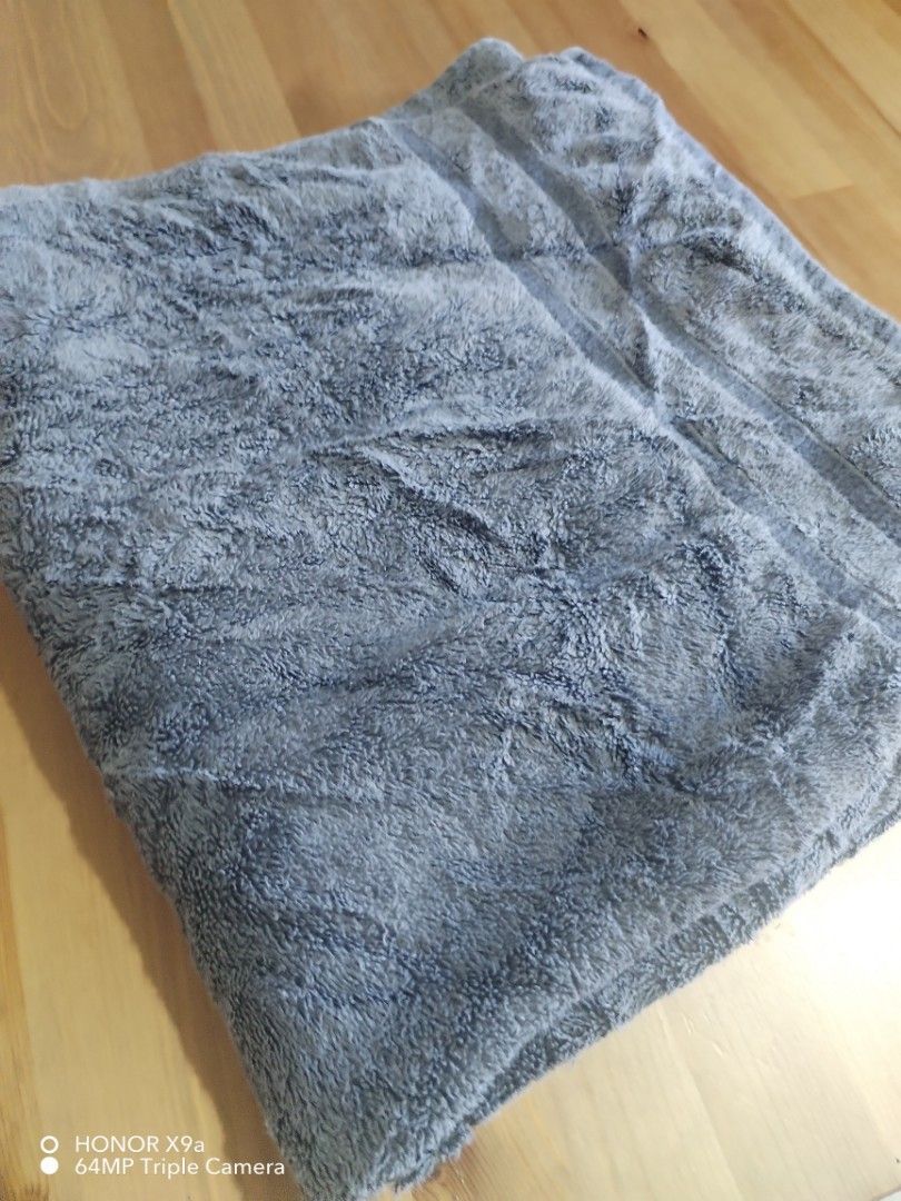 Bath Towel ( Nautica) (Category: Bathroom & Kitchen Fixtures) located in Muntinlupa City. Submitted by arciagamaryann68 (Listing ID 1467494961, Image 2). Description: Nautica Brand Dark in Actual 100 Percent Cotton .