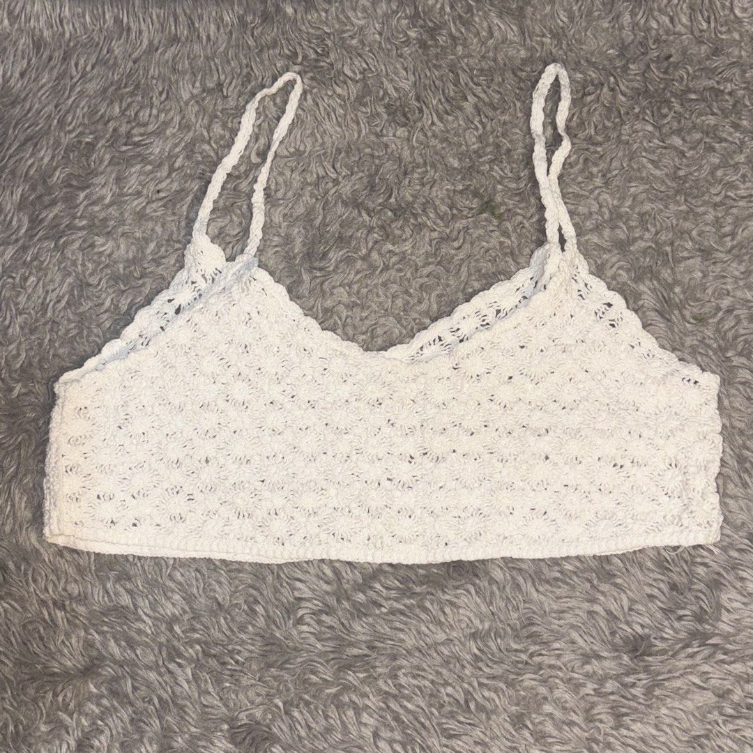 Beach top (Category: Others Tops) located in Mandaluyong City. Submitted by cinnamonstreet.ph (Listing ID 1467398561, Image 1). Description: Best fit med to L Please check photos for reference Note: No when worn, too big for me Location: Mandaluyong MOP: Maya Delivery: Grab or Lalamove #Bershka #Zara #Mango #HM #Pullandbear.