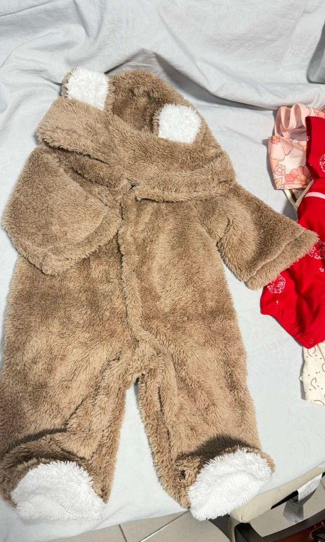 Bear baby costume (Category: Babies & Kids Fashion) located in Aliaga. Submitted by kmapparel (Listing ID 1467423949, Image 2). Description: .