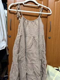 (Category: ) located in . Submitted by biancaagbscloset (Listing ID 1467576055, Image 1). Description: .