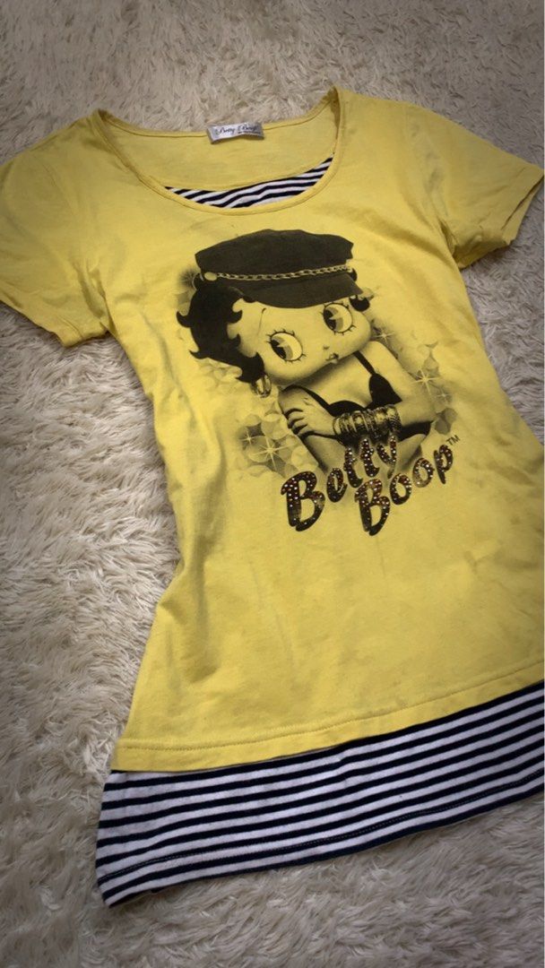 Betty boop (Category: Activewear) located in Aloran. Submitted by cowskin_927 (Listing ID 1467595456, Image 2). Description: Betty boop Size medium No flaws.