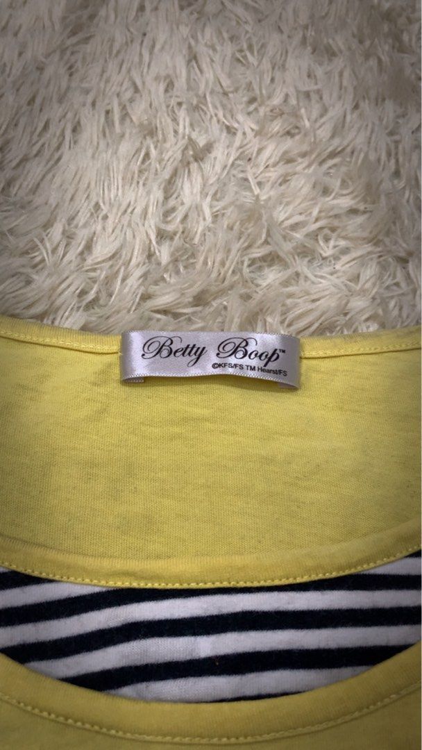 Betty boop (Category: Activewear) located in Aloran. Submitted by cowskin_927 (Listing ID 1467595456, Image 3). Description: Betty boop Size medium No flaws.