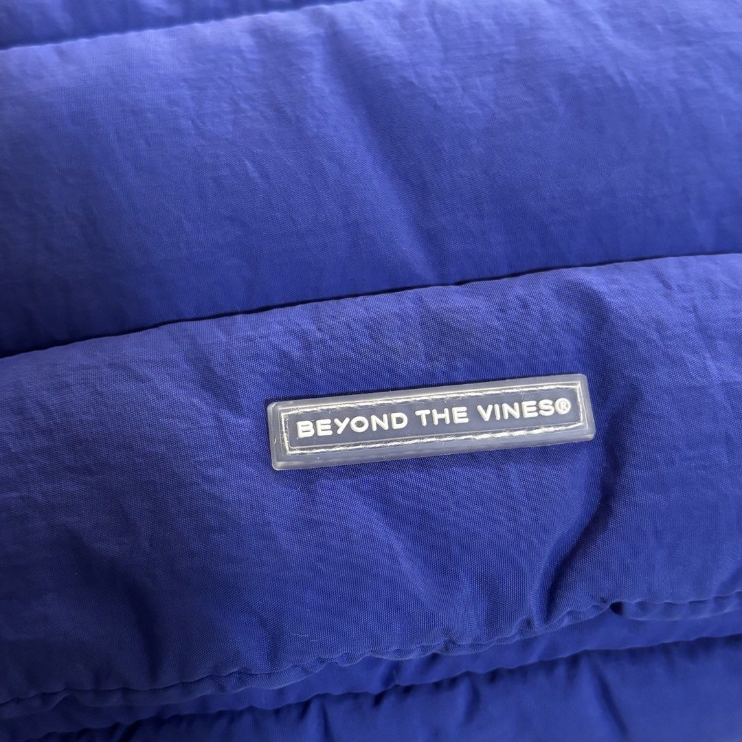 Beyond The Vines Poofy Bag Blue (Category: Cross-body Bags) located in San Juan City. Submitted by gratefulgreed (Listing ID 1467420549, Image 2). Description: Beyond the Vines Poofy bag Blue (color discontinued).