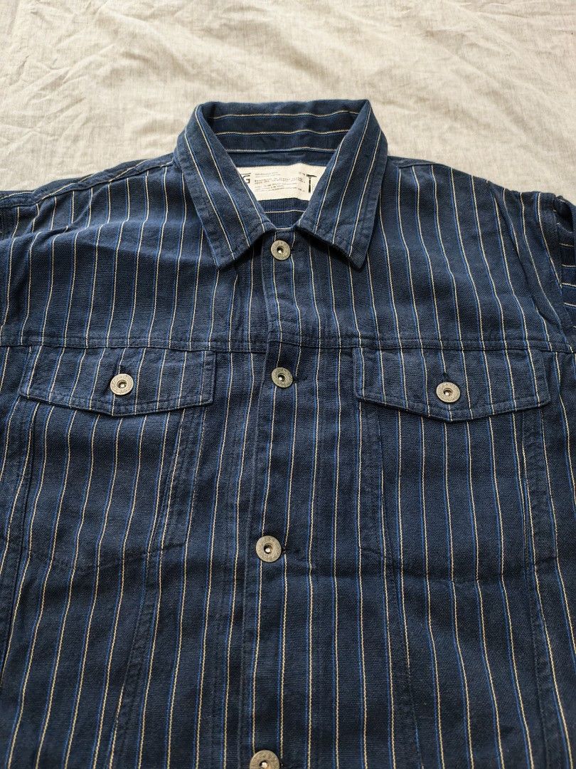 Big bill railroad stripe trucker jacket (Category: Coats, Jackets and Outerwear) located in Baguio. Submitted by used_clothing2600 (Listing ID 1467371406, Image 3). Description: Big bill railroad stripe trucker jacket verygood condition issue check po sa last pic ty size xl on tag pit to pit 21.5 length 28.5 shoulders 19 sleeve length 27 P 880.