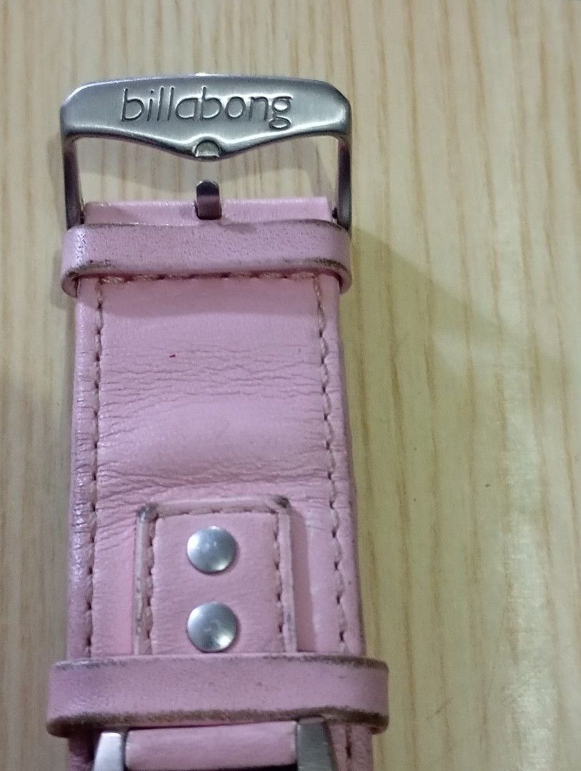 Billabong (Category: Women's Watches) located in Las Pinas. Submitted by quick_deals_great_finds2 (Listing ID 1467509157, Image 3). Description: Original good working condition Quartz with battery.
