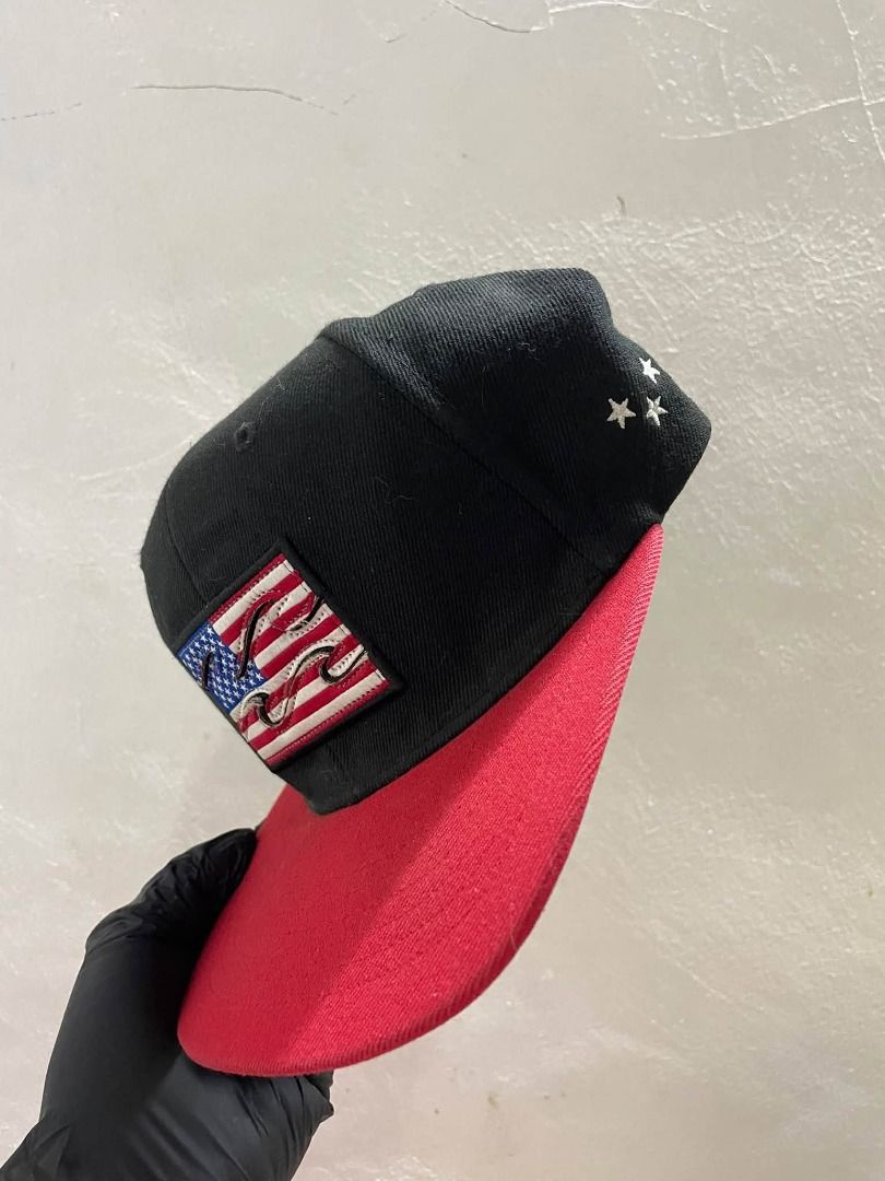 BILLABONG SNAPBACK (Category: Caps & Hats) located in Caloocan City. Submitted by j3ngsanity (Listing ID 1467466097, Image 2). Description: ISSUE : MIN FADING UNDER BRIM.