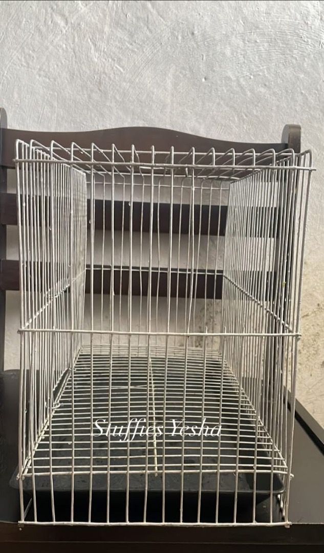 Bird Cage (Category: Homes & Other Pet Accessories) located in Manila. Submitted by stuffiesyesha (Listing ID 1467422827, Image 2). Description: Haba-40inches Lapad-21inches Taas-19inches.