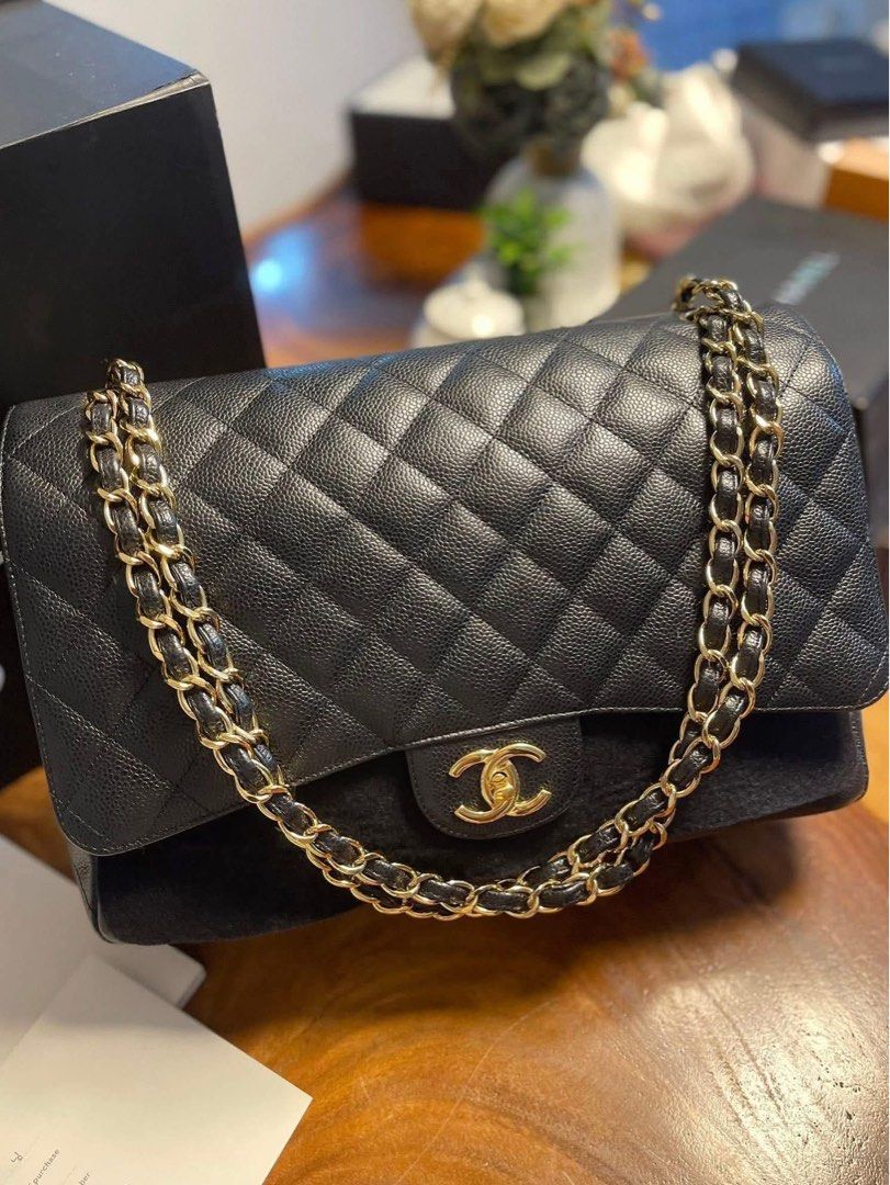 BLACK AND BEIGE DOUBLE FLAP CAVIAR LEATHER (Category: Luxury Bags & Wallets) located in Quezon City. Submitted by leens.preloved (Listing ID 1462629710, Image 1). Description: PRELOVED — BLACK AND BEIGE DOUBLE FLAP CAVIAR LEATHER WALA KA NA MAHAHANAP GANTO KAMURA BLACK DOUBLE FLAP GOLD HARDWARE INCLUSIONS : Box, dustbag and Entrupy SIZE : JUMBO CONDITION: 9 | 10 Hologoram intact 💯 Authentic or Moneyback ———————— BEIGE DOUBLE FLAP CAVIAR LEATHER 