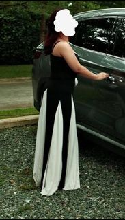 (Category: ) located in . Submitted by closetbychristina (Listing ID 1467425919, Image 1). Description: .