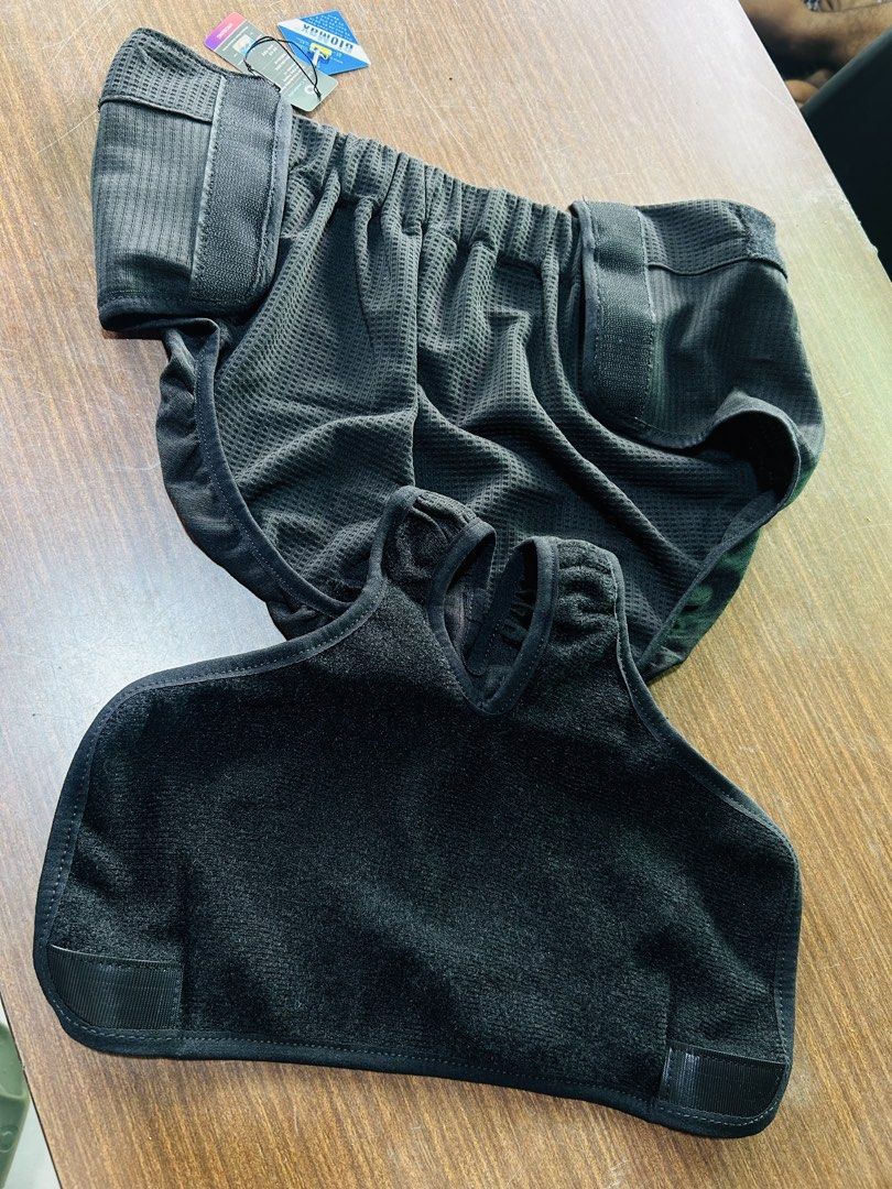 Black Biomax Posture Support Wrap and Pelvic Belt Set (Category: Braces, Support & Protection) located in Manila. Submitted by starbalesukandjapansurplus (Listing ID 1467368024, Image 2). Description: - Color: Black - Material: Breathable mesh with Biomax cooling fabric and textured waffle-weave - Design: Multiple straps and openings for secure lower back and hip positioning - Features: Detachable front panel and adjustable velcro straps for a cu