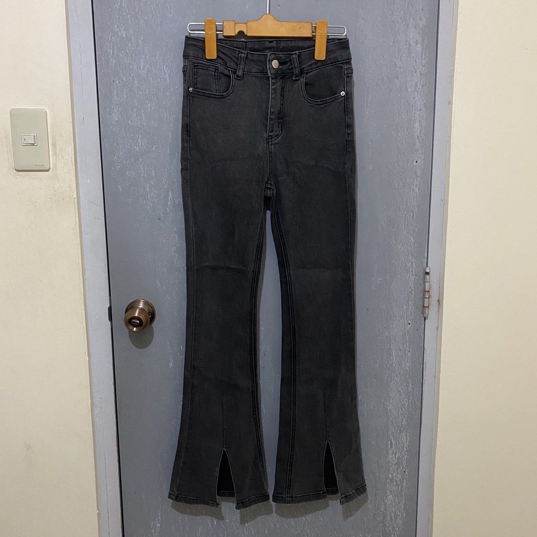 Black High Wasited Flared Jeans with Slit (Category: Jeans) located in Quezon City. Submitted by lovelylittlepreloves (Listing ID 1467400365, Image 1). Description: .