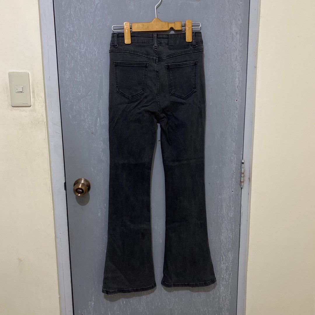 Black High Wasited Flared Jeans with Slit (Category: Jeans) located in Quezon City. Submitted by lovelylittlepreloves (Listing ID 1467400365, Image 3). Description: .