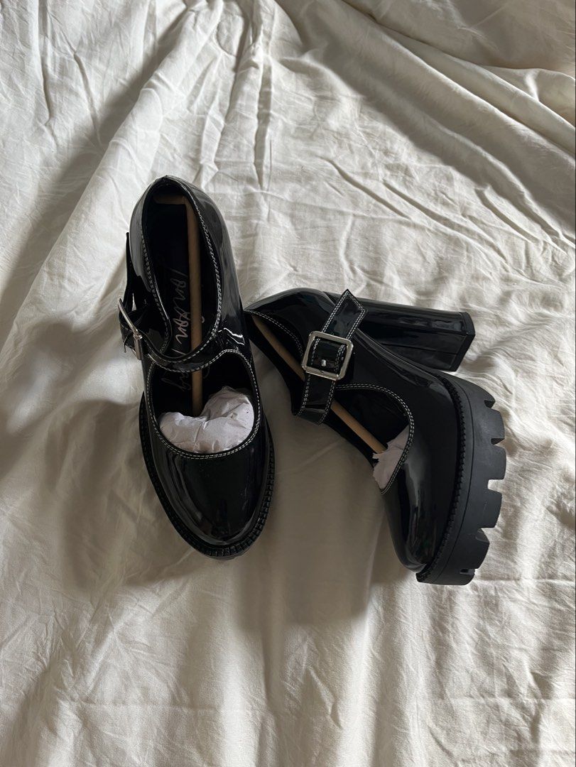 Black patent Mary Jane platform block heels (Category: Heels) located in Manila. Submitted by babysukiii (Listing ID 1467572200, Image 2). Description: FS: London Rag Millenial Bug Patent High Heeled Mary Jane Shoes size: 36 - 37 ( 23.5cm ) once used with minimal scratches lang no orig box na po mine now, pay now loc: pampanga courier: j&t express no rush shipping.