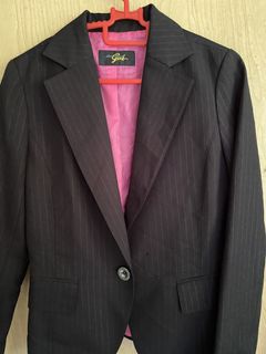 (Category: ) located in . Submitted by clearcloset.co (Listing ID 1467411768, Image 1). Description: .