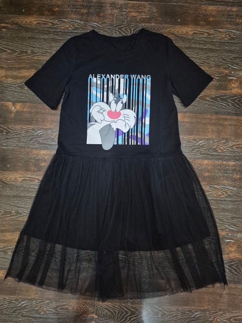BLack Stylish Dress (Category: Dresses) located in Santa Cruz. Submitted by deenem (Listing ID 1467377628, Image 2). Description: Like New😍👌 No flaws👌 Can fit S-M Asian (Measurements laid flat in inches) Bust:17.5 Armhole:8 Lenght: 37.5.