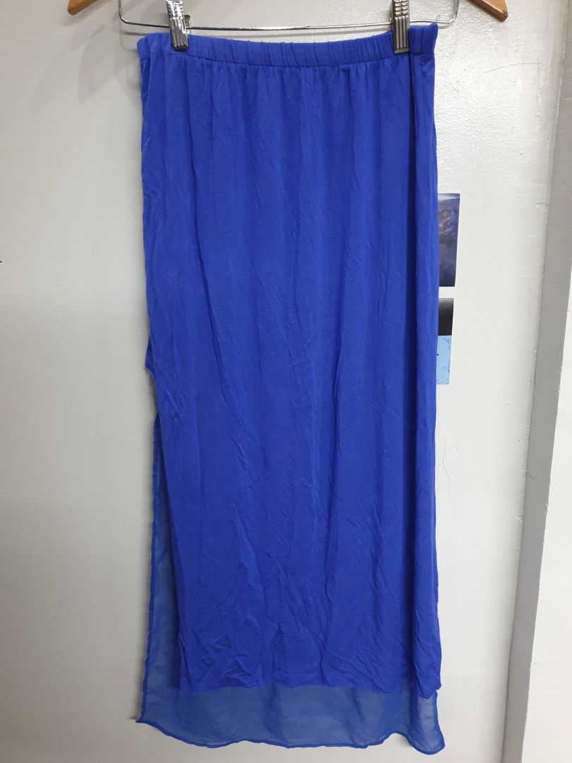 Blue asymmetrical skirt (Category: Skirts) located in Calamba. Submitted by mimabuy (Listing ID 1467410823, Image 3). Description: Size: 26”-30” length: 31”.