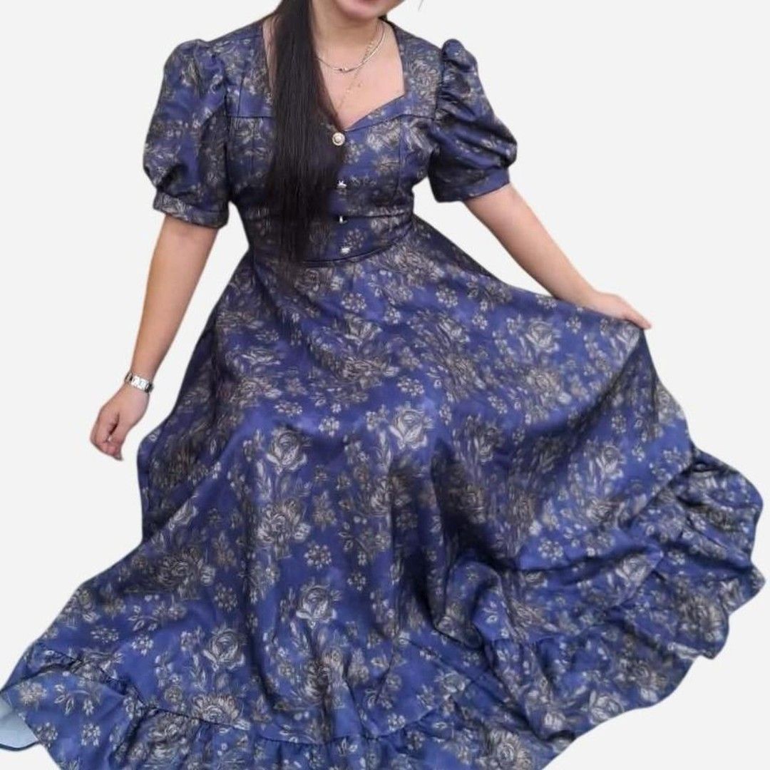 Blue floral maxi dress (Category: Dresses) located in San Jose. Submitted by achiemincoll.7a11a71d (Listing ID 1467444049, Image 2). Description: Blue with gold accents and one side pockets #floraldress #maxidress.
