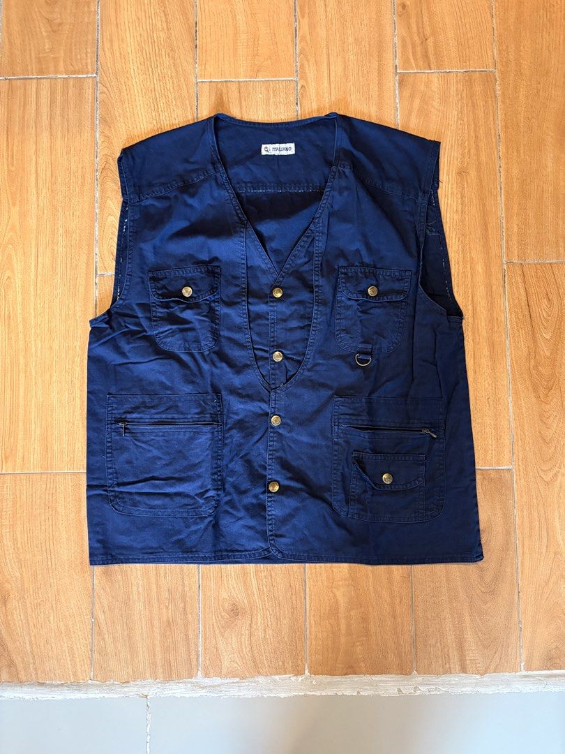 Blue Vest (Category: Vests) located in Mandaluyong City. Submitted by boopiefinds (Listing ID 1467404432, Image 1). Description: Dimes: 26 length x 22.5 width.